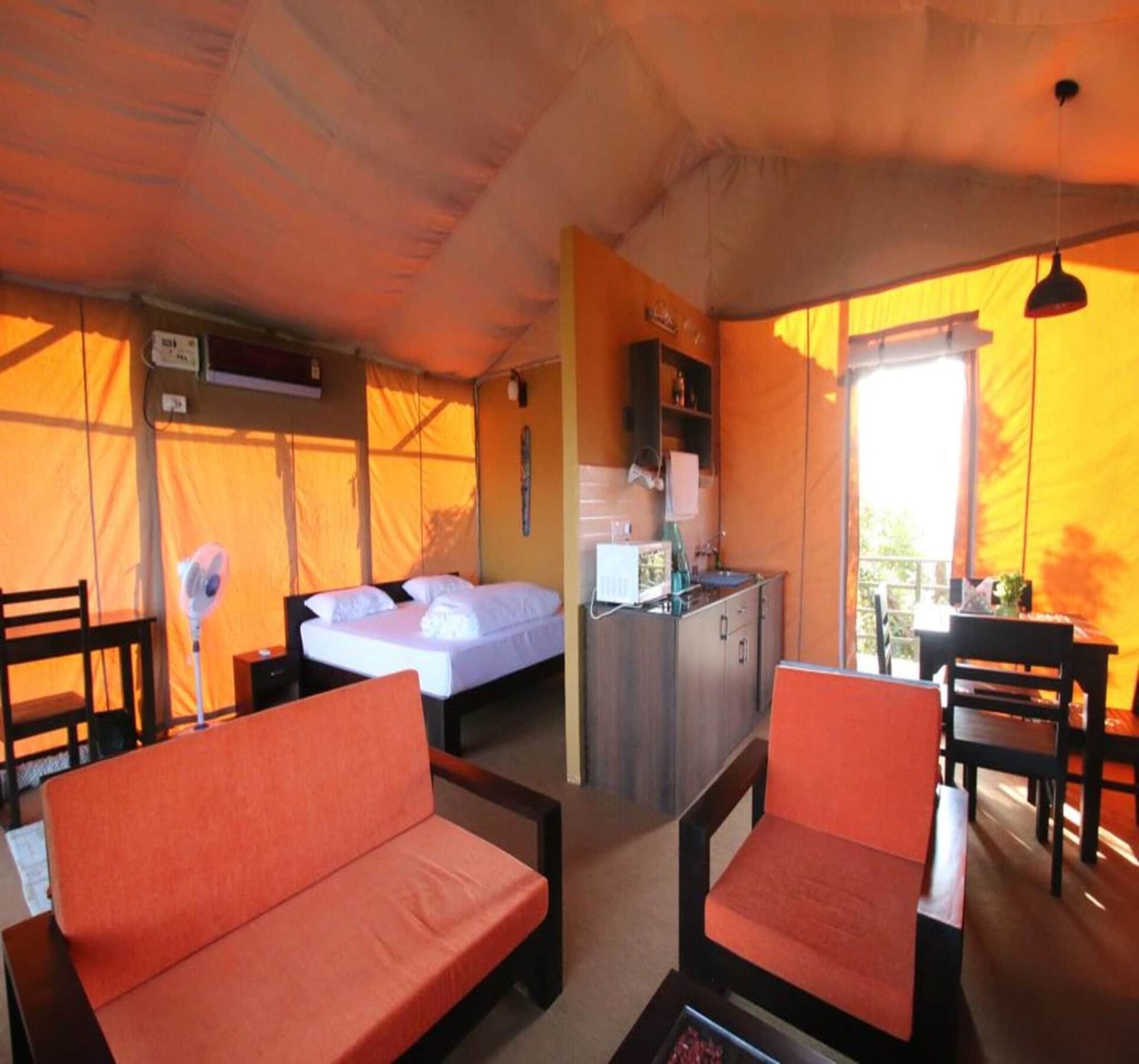 Nest And Hives Hotel Naukuchiatal Exterior photo
